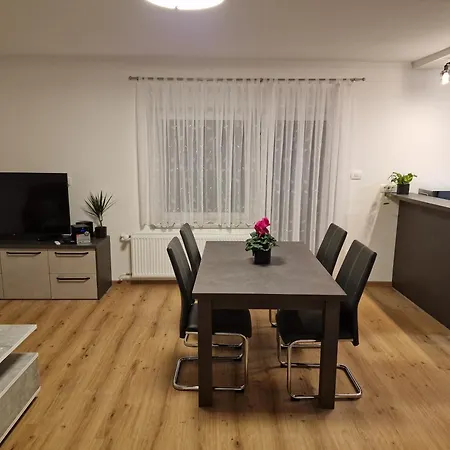 Lastovka * Liubliana