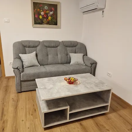 Lastovka * Liubliana